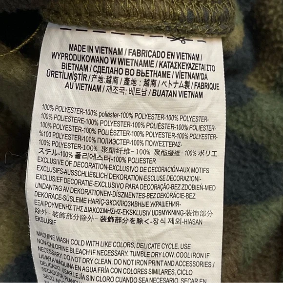 SOLD- Vans Off The Wall Camo Shirt Jacket Mens Medium Long Sleeve Fleece Classic - Picture 11 of 13